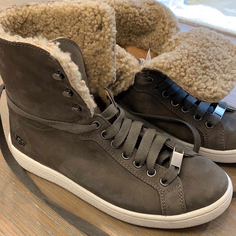 Gently worn Ugg suede lace up booties. Size 8